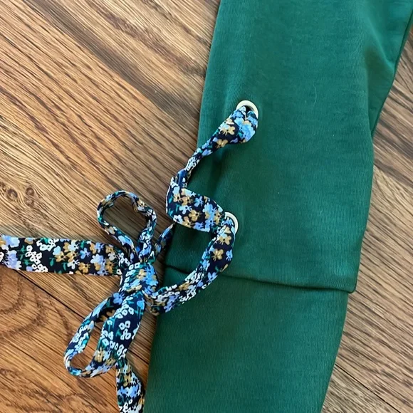 Ann Taylor Sweatshirt - Picture 3 of 5